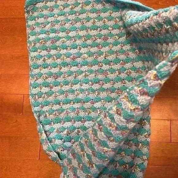 Knit Blanket Mermaid Tail Blue  Stripes Crochet Knitted - Picture 8 of 8